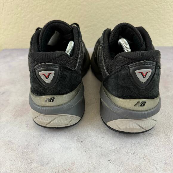 New Balance 990v5 Womens 8.5 B Black Silver Running Walking Shoes - Picture 3 of 15